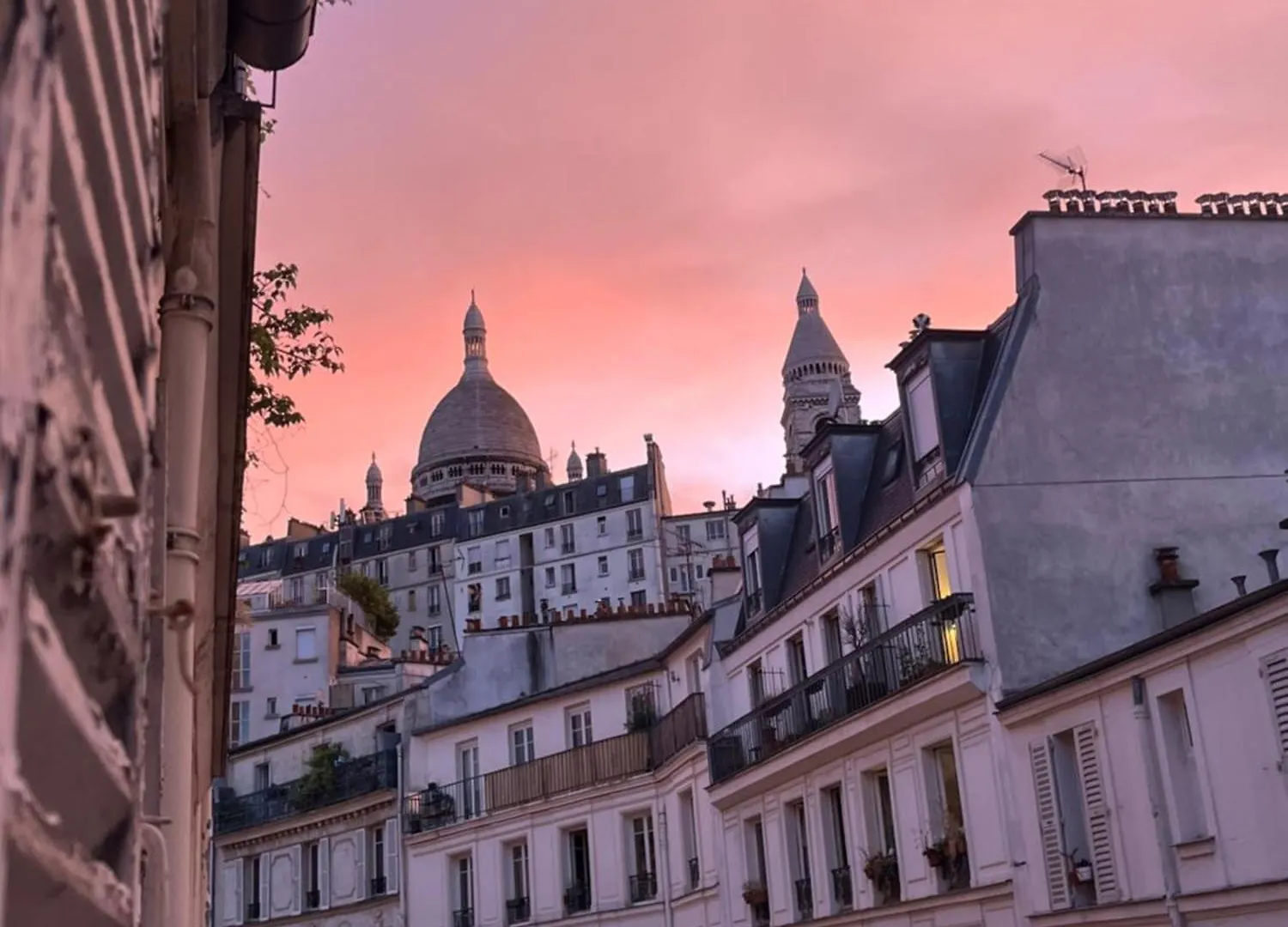 アパート パリMagnifique 2P Avec Vue Sur Le Sacre Coeurアパートメント フランス
